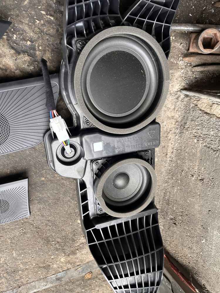 Kia ceed 3 wzmacniacz glosniki komplet harman