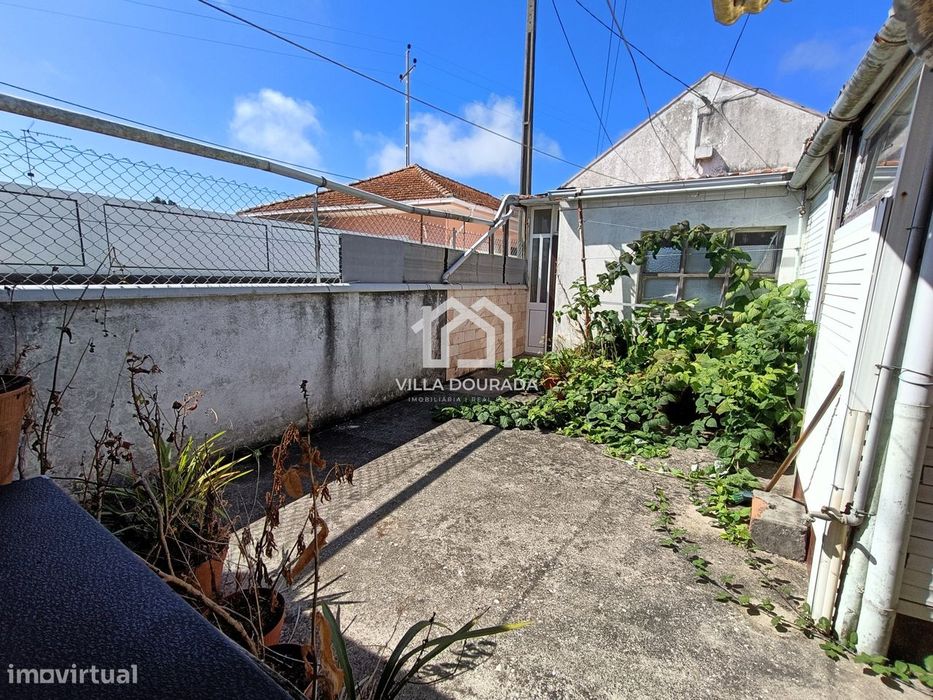 Moradia T3 em Espinho | Não licenciado — junto a Grijó!