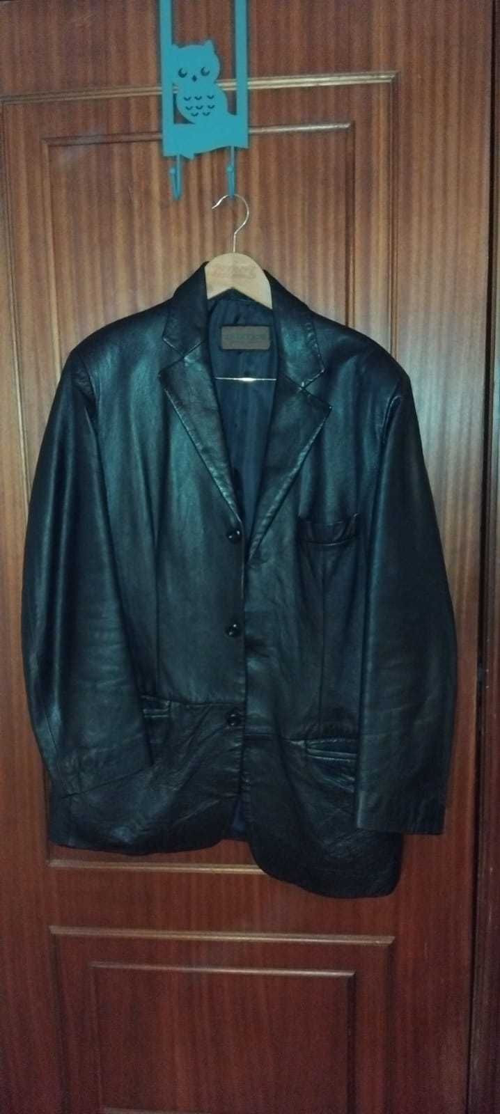 Casaco preto de pele genuína / marca Orix