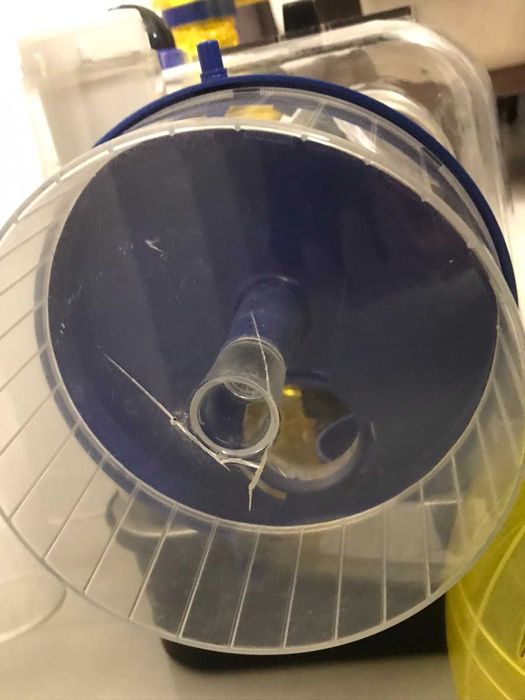 Продам клітку для хомячків.