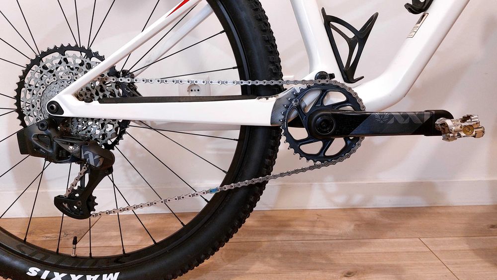 Canyon Lux CF 6 Carbono - Sram XX1 SL AXS - Tam L - Roda 29" -