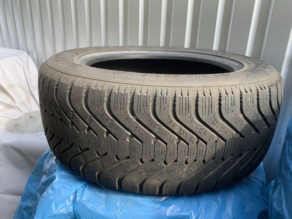 GoodYear UltraGrip 500