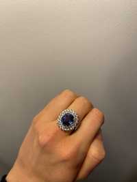 Przepiękny pierścionek sztuczny niebieski szafir r 14