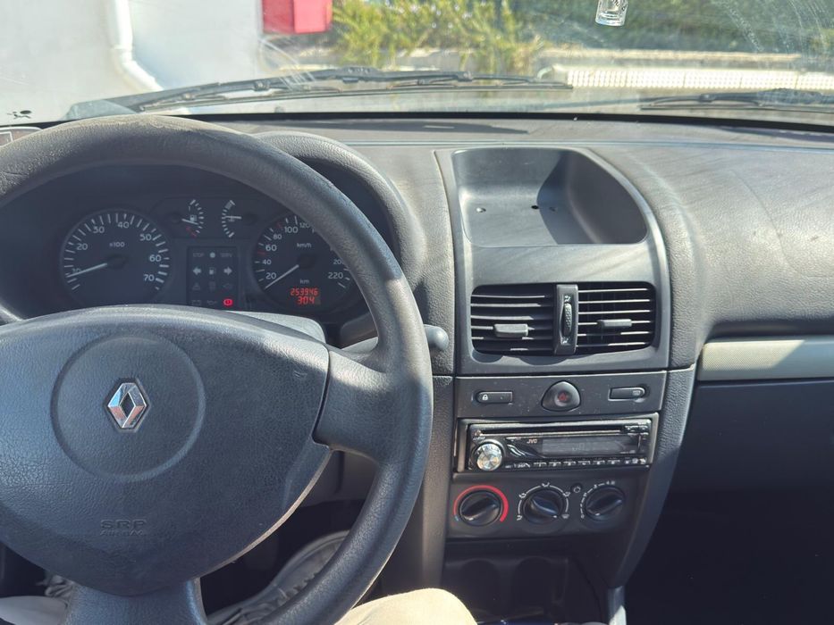 Renault clio 1.5 DCi 2003