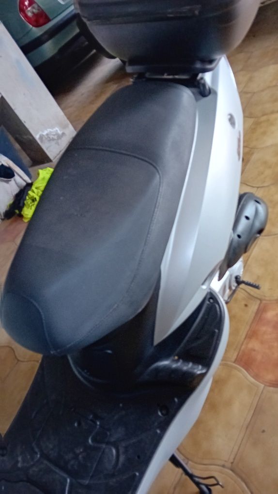 Scooter Kimco vitality .50cc. 2tempos.2004 .com documentos.