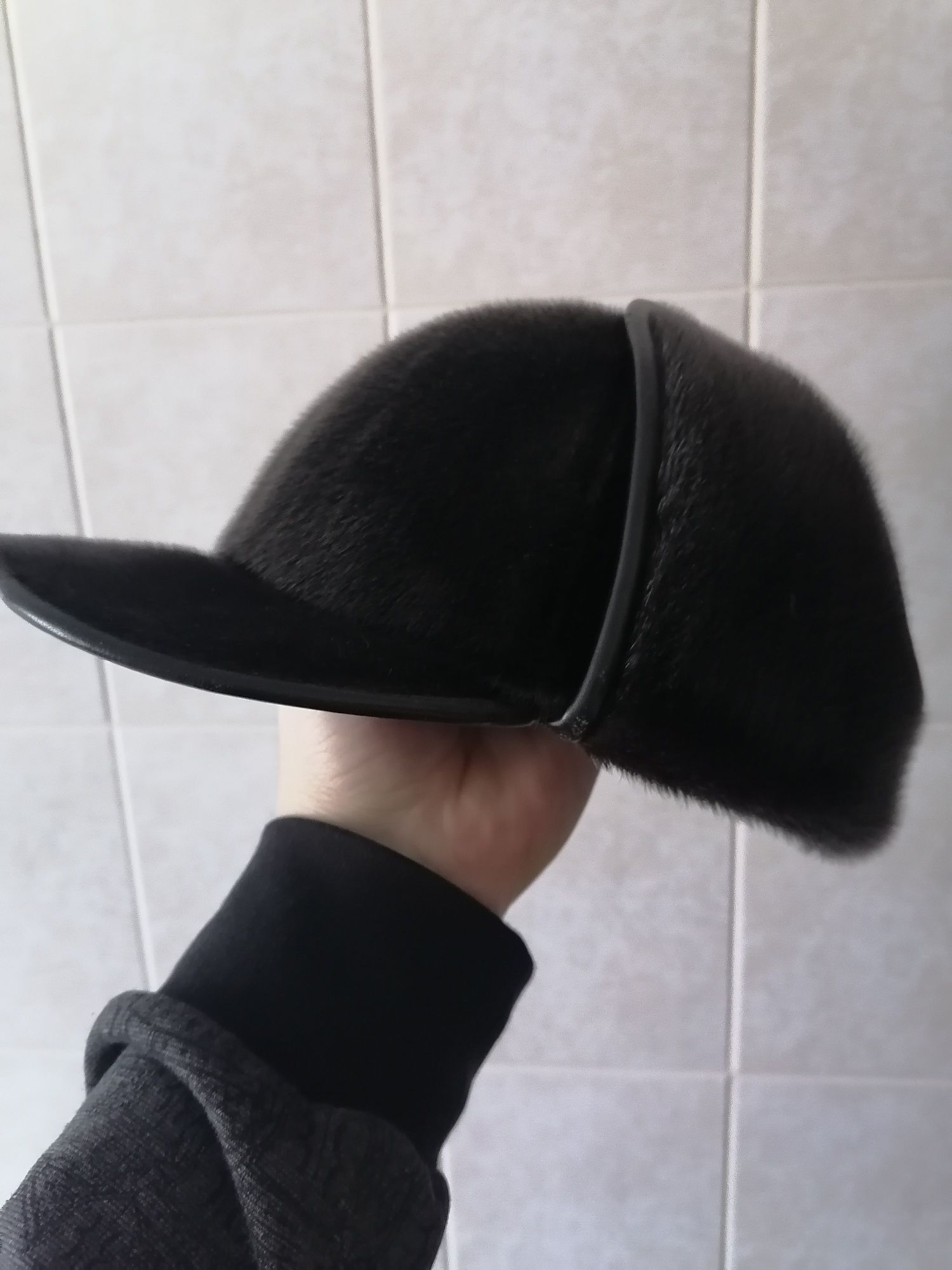 Шапки из меха нерпы.