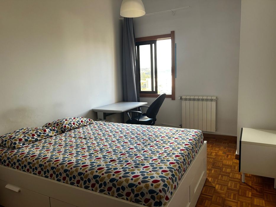 Quarto com casa de banho privativa