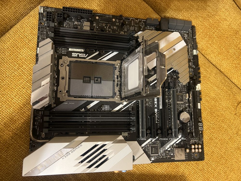 Дві Asus Prine X399A TR4 Threadripper під пемонт