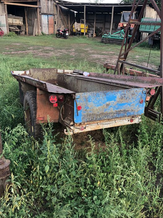 Продам причеп одноосний