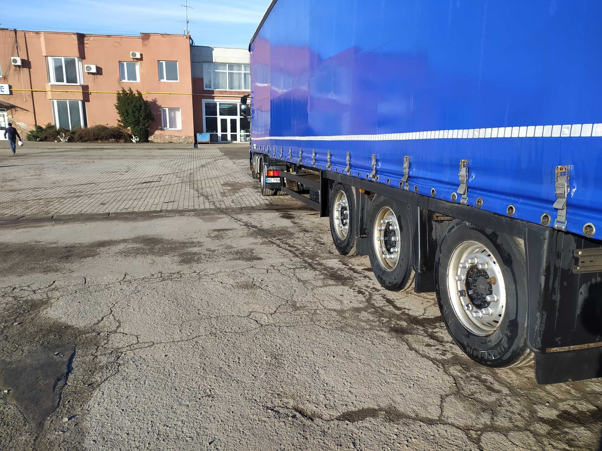 Автомобіль iveco stralis