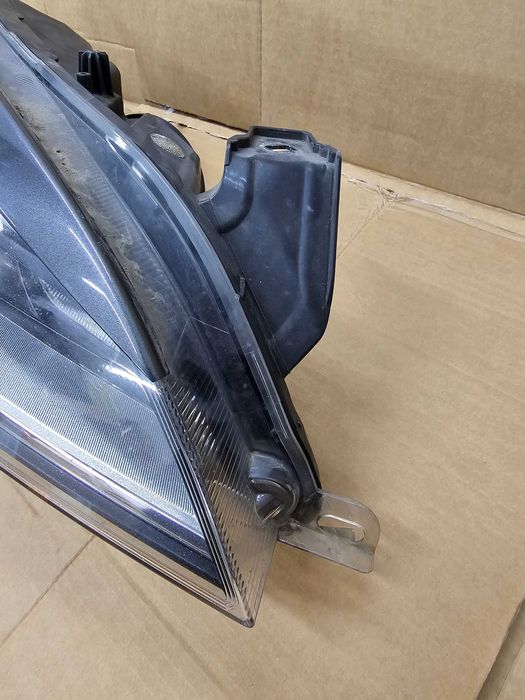 Reflektor Prawy Opel Astra J Xenon Led