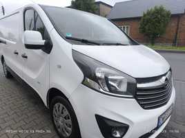 Opel Vivardo l2h1 klima rok 2015 Renault Trafic Biturbo