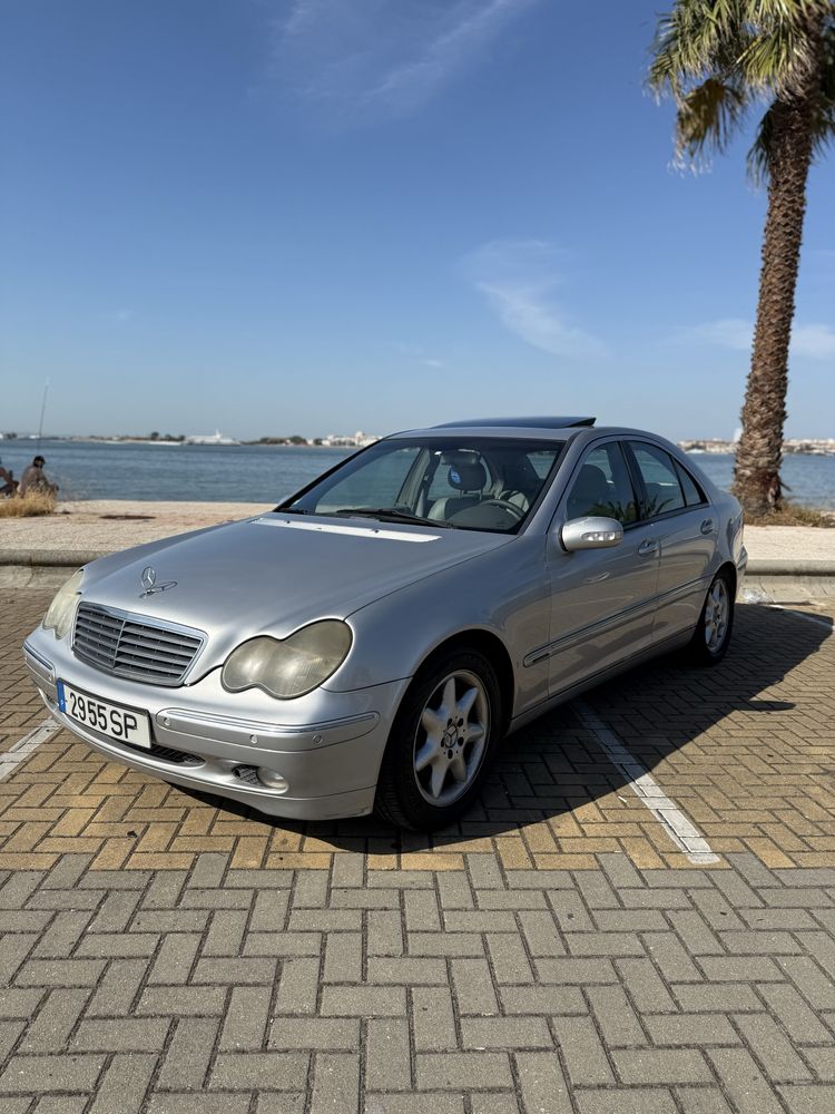 Mercedes c220CDi elegance com todos os extras 286.000km aceito retoma