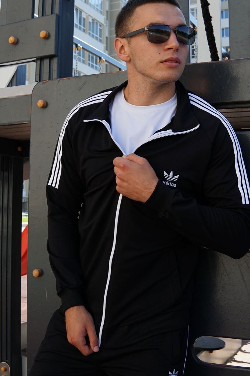 Лёгкий спортивный костюм Adidas Адидас чёрный мужской S-2XL