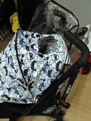 Carro bengala para criança marcaTuctuc, inclui forra de inverno