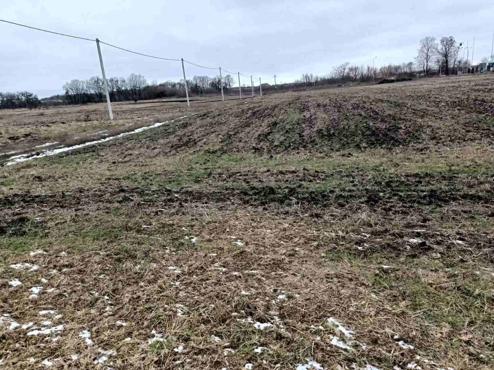 Продам  під будівництво земельну ділянку в с. Фурси