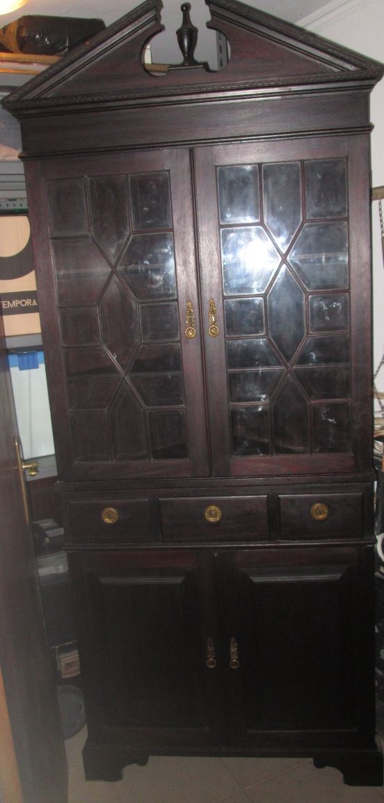 Armário de Canto