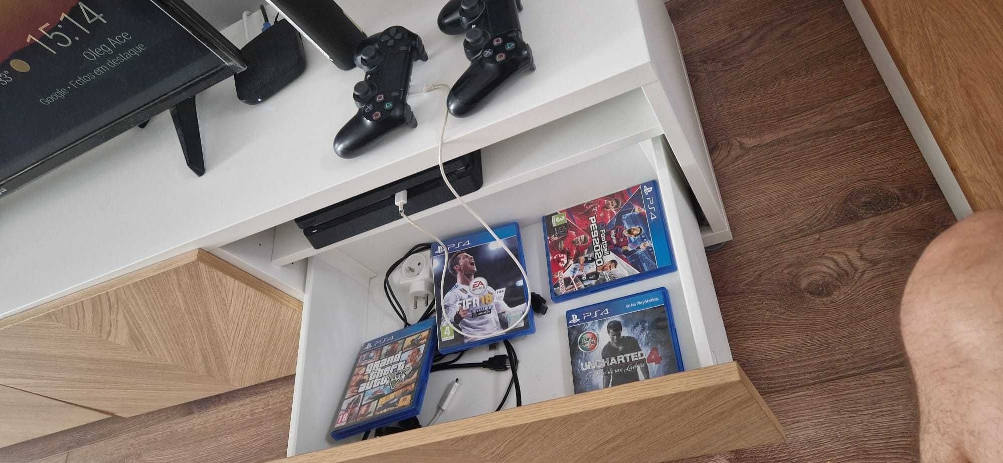PS4 Slim 1TB com 2 comandos + jogos