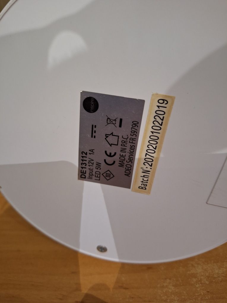 Lampka z wejściem USB