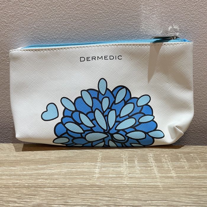 Kosmetyczka biały niebieski Dermedic 21x12 cm