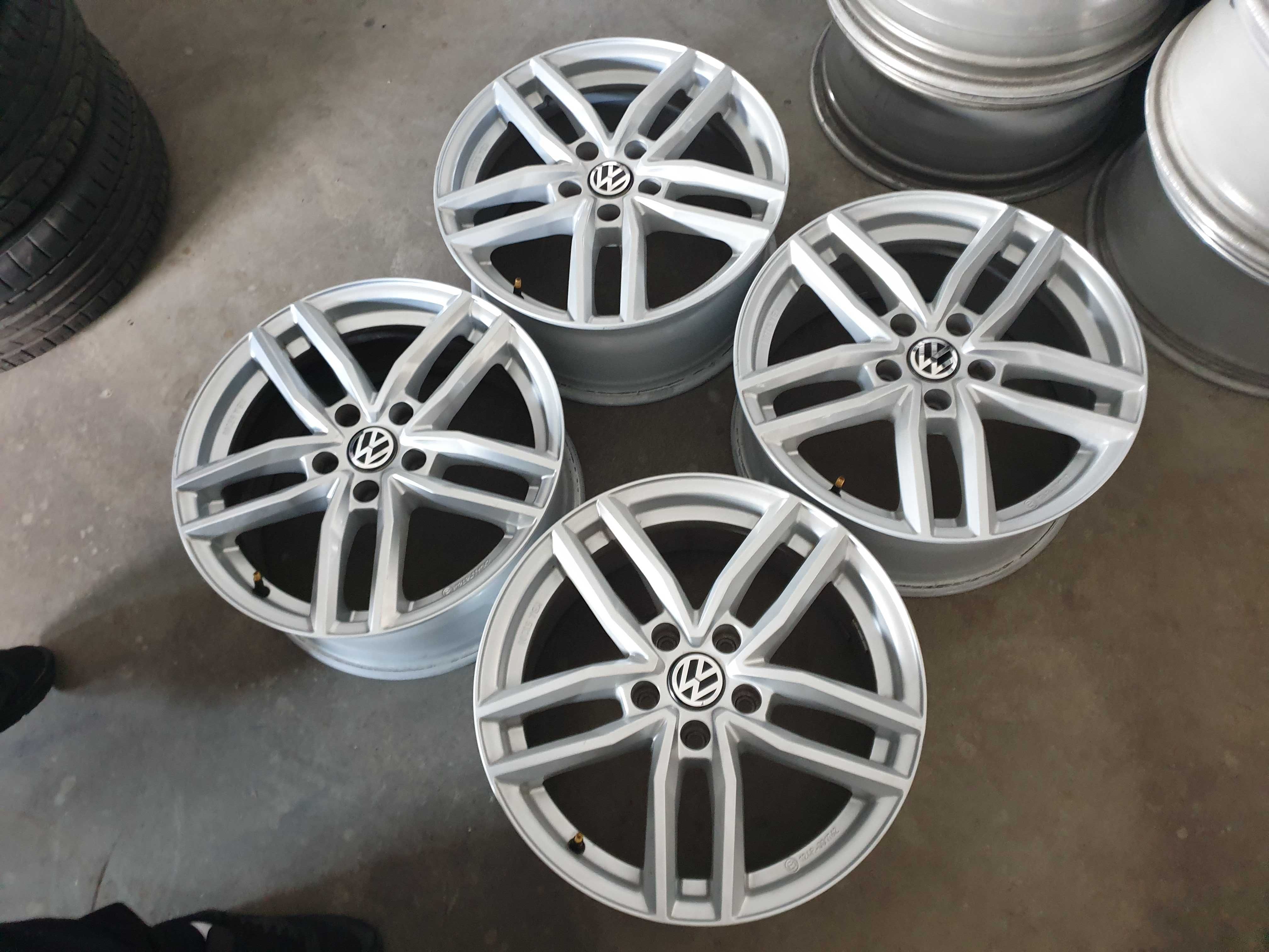 Alufelgi 17" VW Passat B6 B7 B8 Golf VII Caddy Tiguan Touran T4 5x112