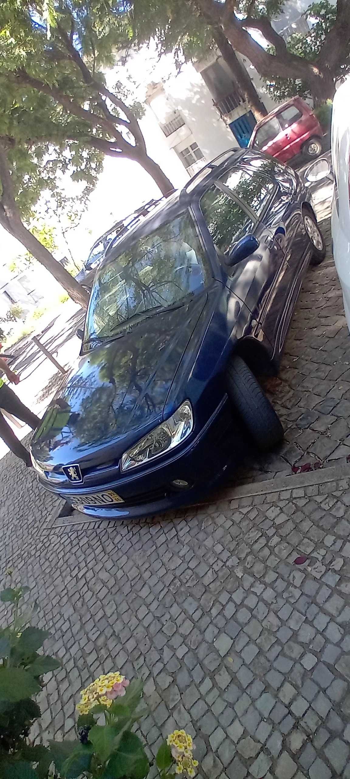 Peugeot com só 100 mil klms