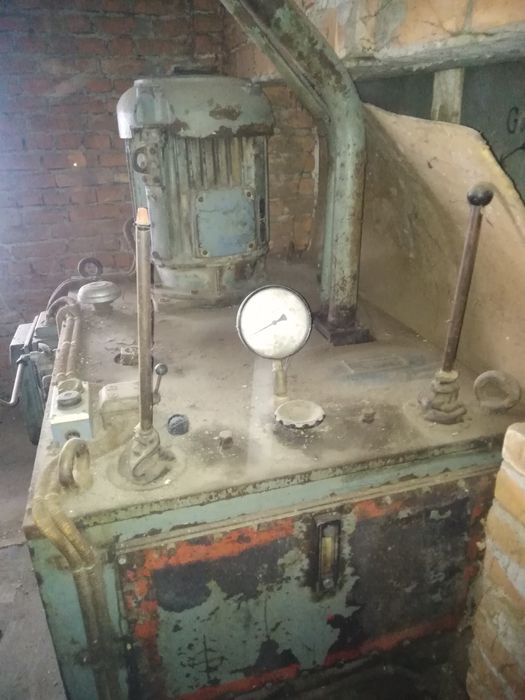 Prasa hydrauliczna 200T PFORZHEIM z z1958r