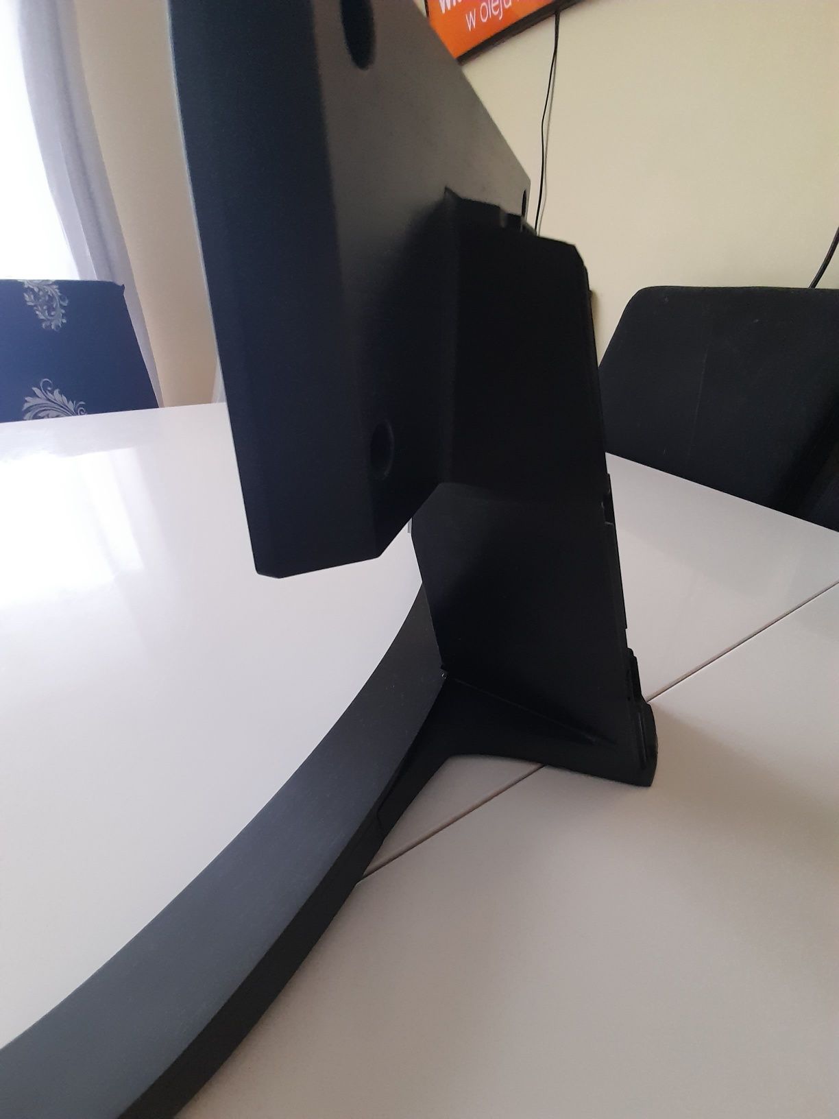 Stojak na TV szer  ok 83 cm ,wys 24 cm