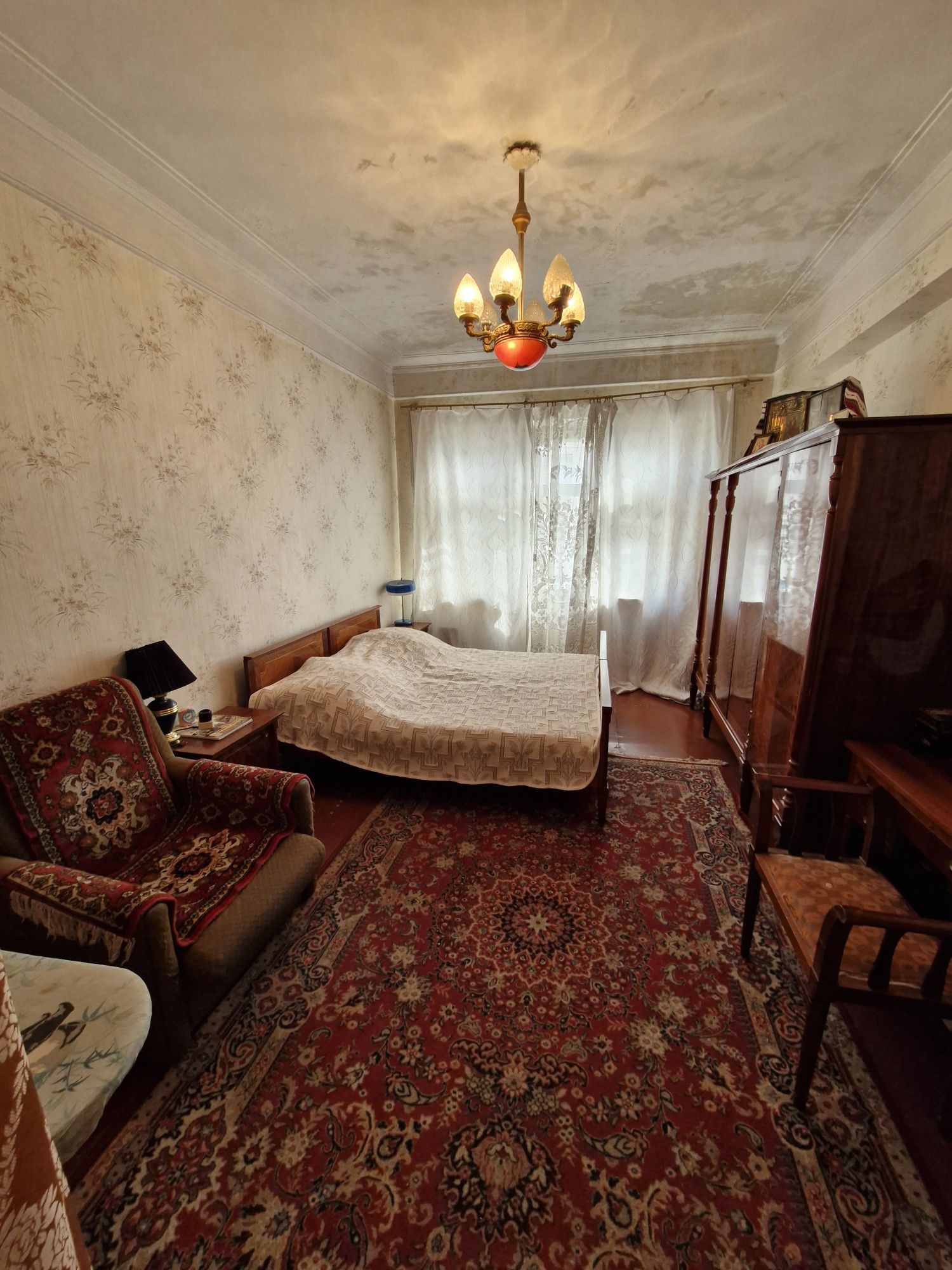 Продаж 3-х кімнатної квартири. 20-й квартал. Сталінка. Автономка.