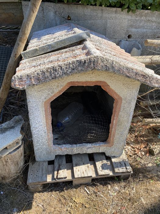 Casota de cão em cimento
