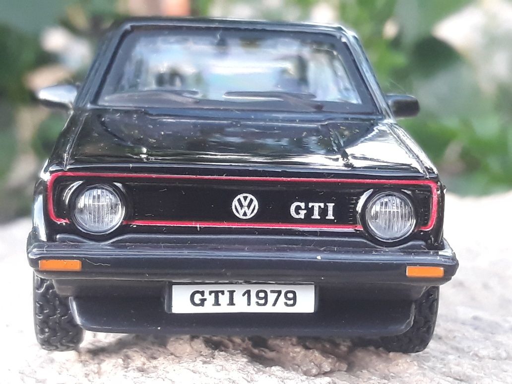 Volkswagen Golf  Mk1 GTI (1979)
Escala 1/32