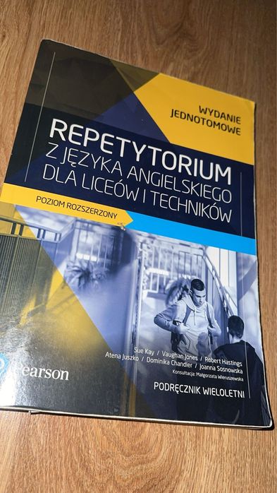 Repetytorium z języka angielskiego dla liceów i techników rozszerzony