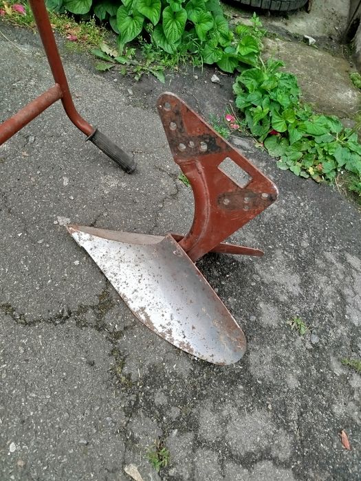 Плужок плуг ручний з додатковою насадкою