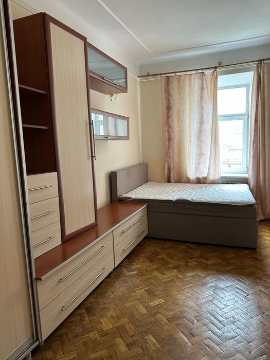 Здаю квартиру по вул. Ак. Колеси