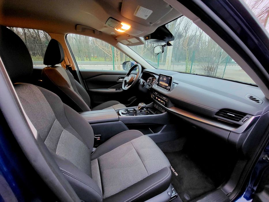 Ниссн Роуг- 24 год Без пробега