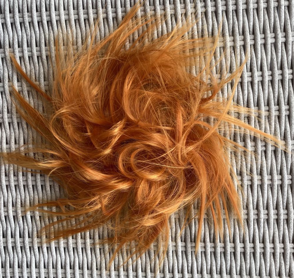 Włosy doczepiane, ostry rudy, kok na gumce ( 453 )