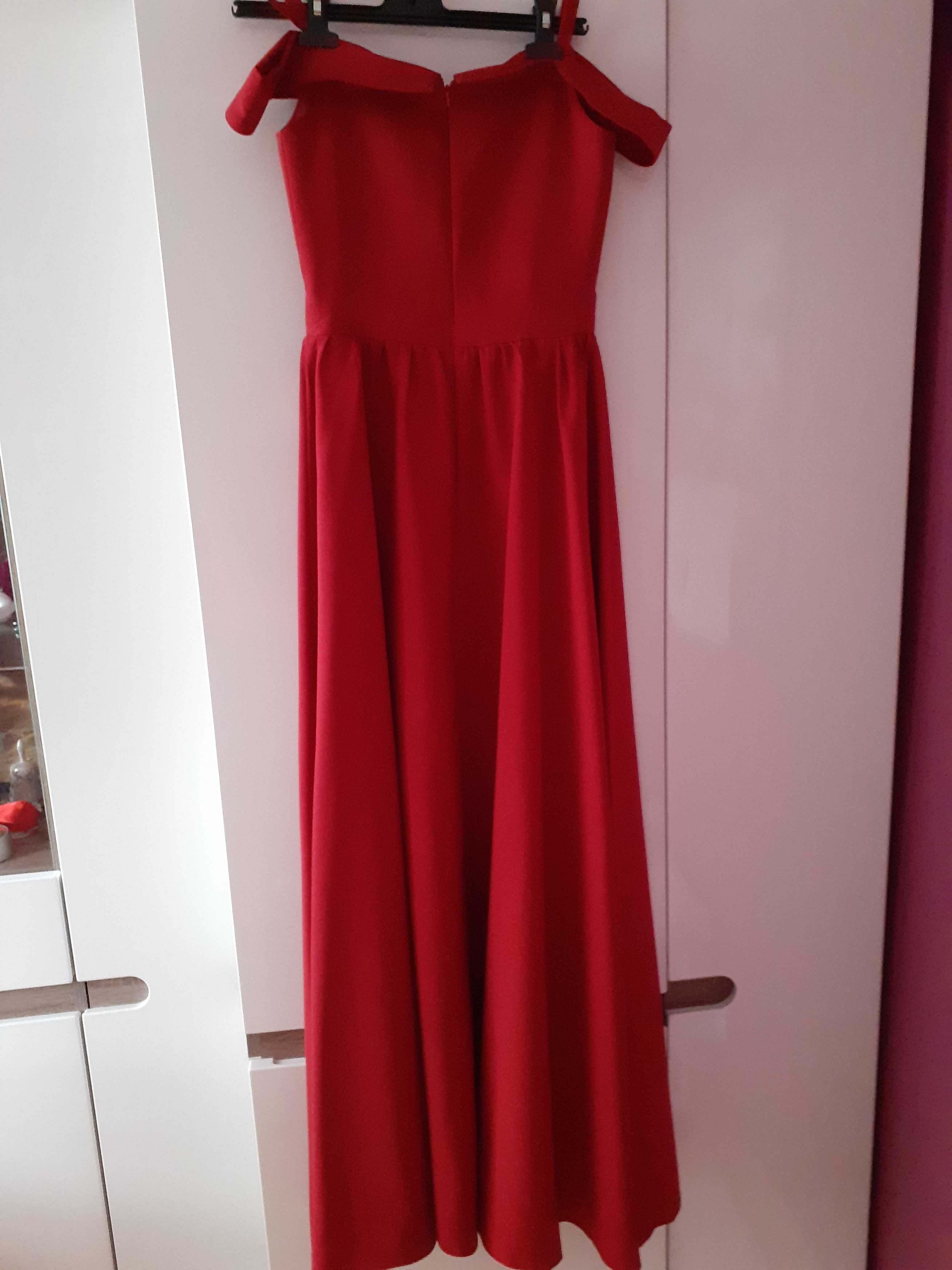 Sukienka w pięknym czerwonym kolorze IDEALNA NA SZCZEGÓLNE OKAZJE !