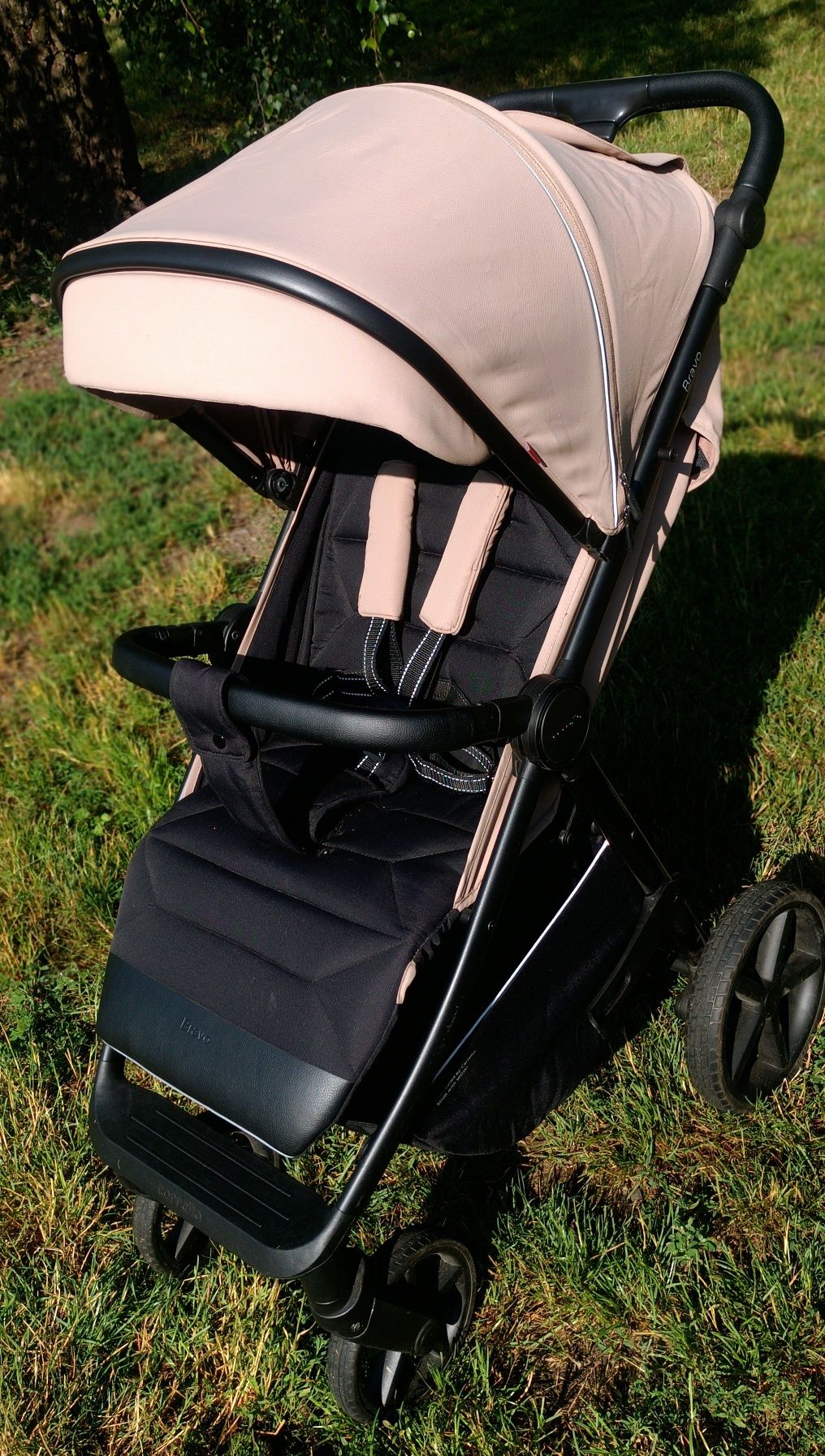 Wózek spacerowy Carrello Bravo Plus spacerówka beżowa beinge