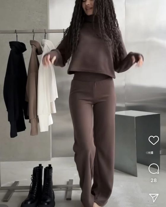 теплий костюм в шоколадному кольорі