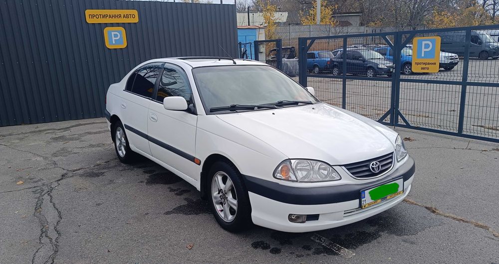 Toyota Avensis 2001