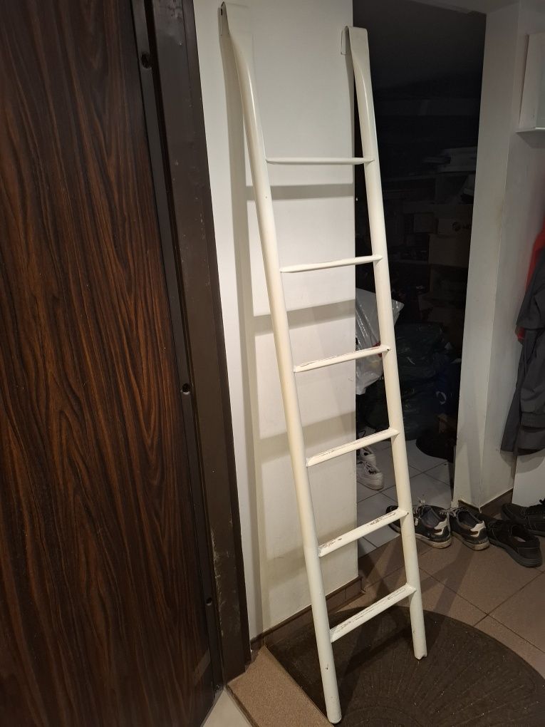 Drabina metalowa biała 174cm do łóżka piętrowego