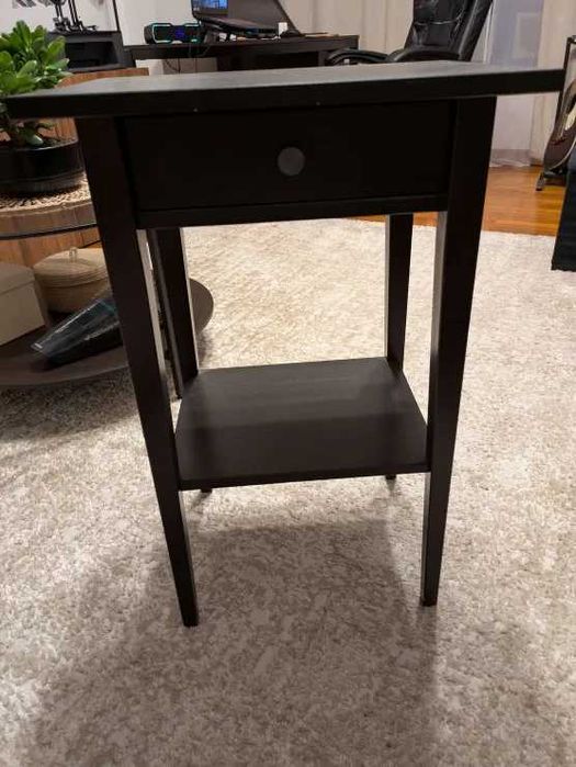 Ikea HEMNES Mesa de cabeceira preta