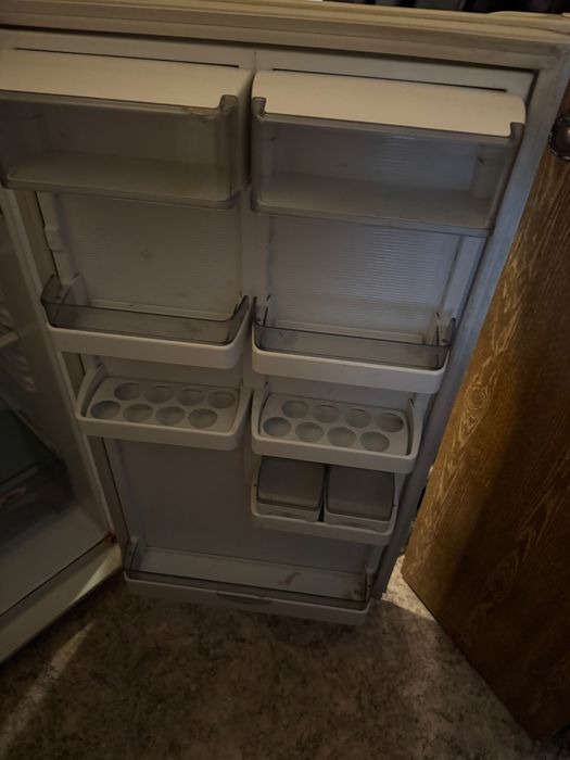 Продаю холодильник