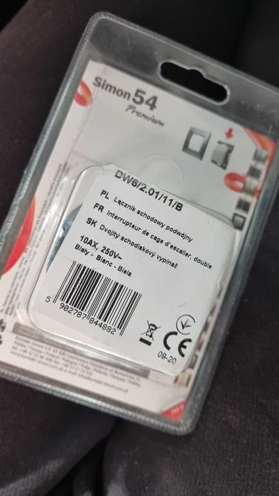 Włącznik schodowy podwójny