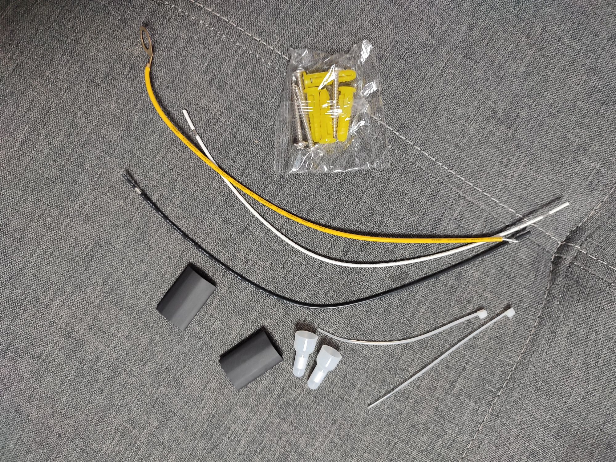 Lampa sufitowa czarna