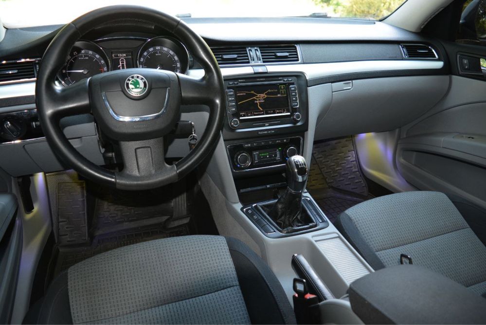 Skoda Superb 2 2010р. || покоління, в кузові універсал.