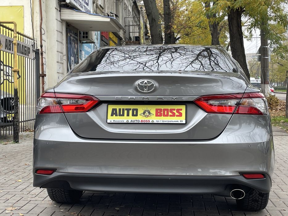 Toyota Camry 2023 року , офіційна