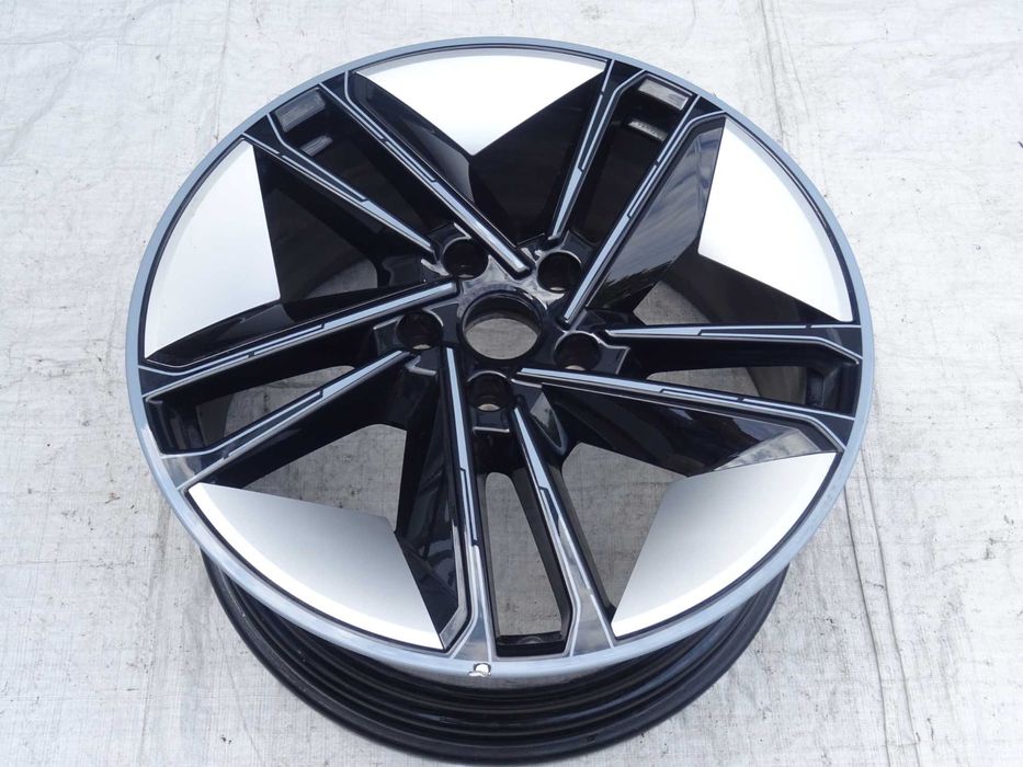 felga aluminiowa przód audi e-tron gt rs 21 4j3,601025ac 4j3,601025l