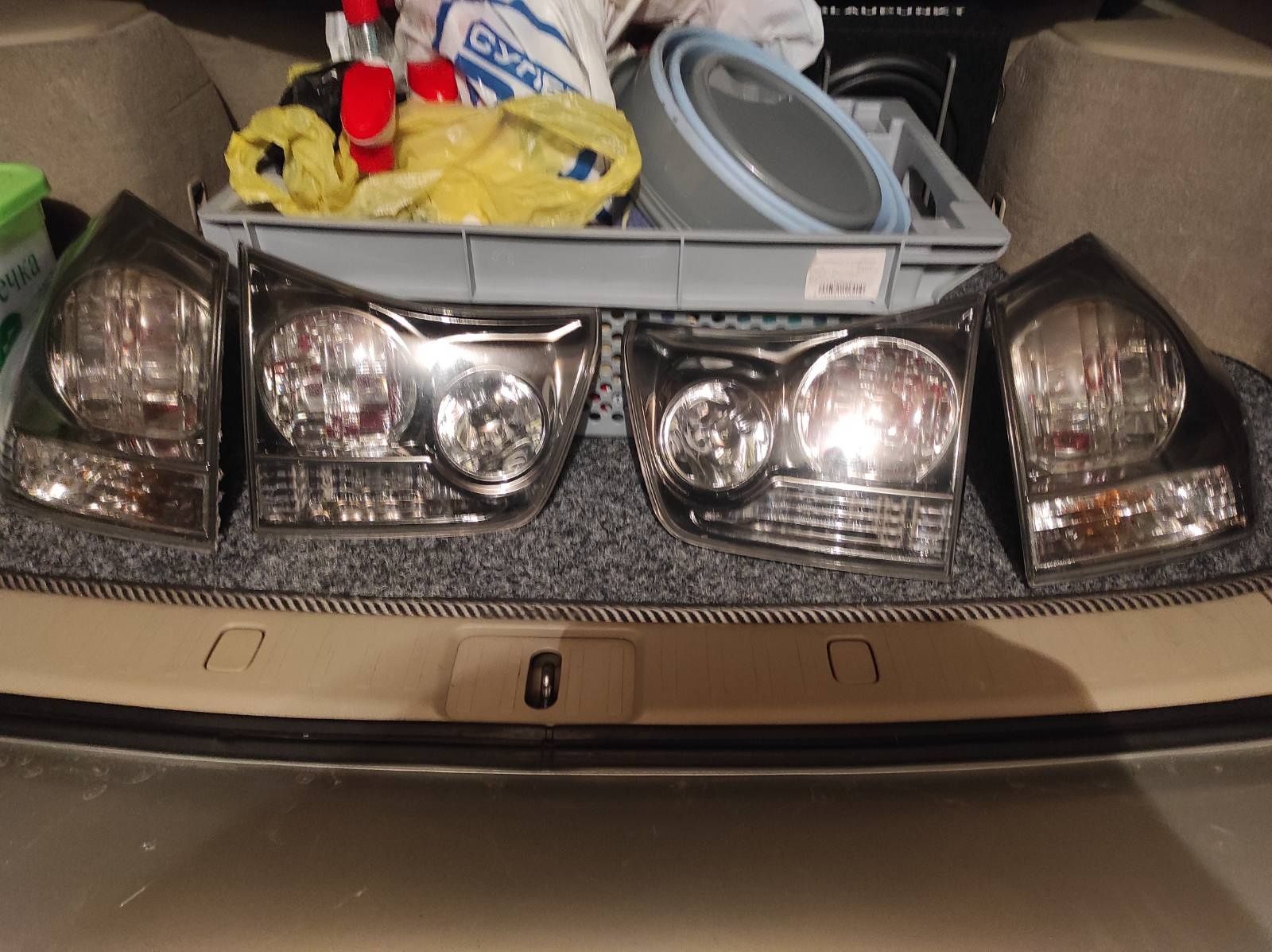 Задние фонари Lexus RX 350
