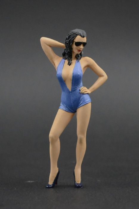 Dominica Posing Girl Figurka 1:18 Ford GT GT40 GT-Spirit